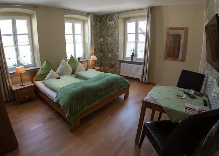 Dooscht Gaestehaus Reichshof Guest house Krov