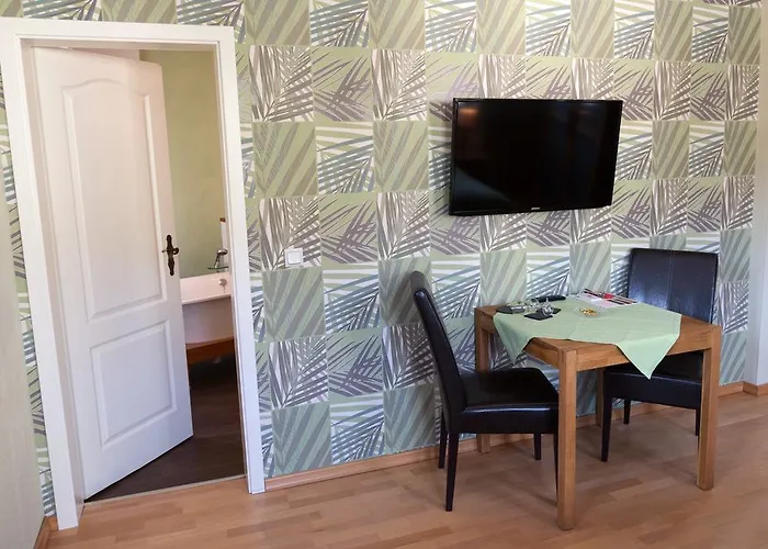 Guest house Dooscht Gaestehaus Reichshof Krov